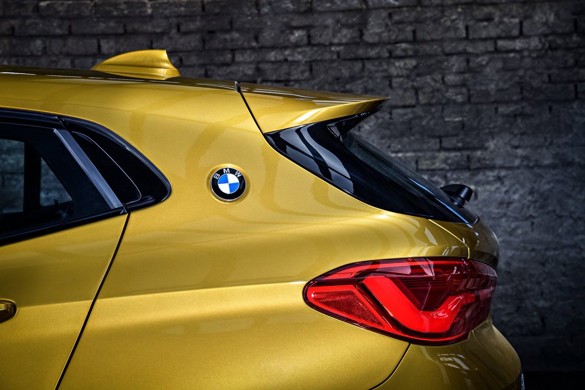 BMWBertolin's tweet photo. El primer @BMW #X2 llegará en marzo cargado de detalles exclusivos. Ya estamos deseando tenerlo aquí. ¿Podrás aguantar? #AtréveteATodo https://t.co/s7vjGqmc1h