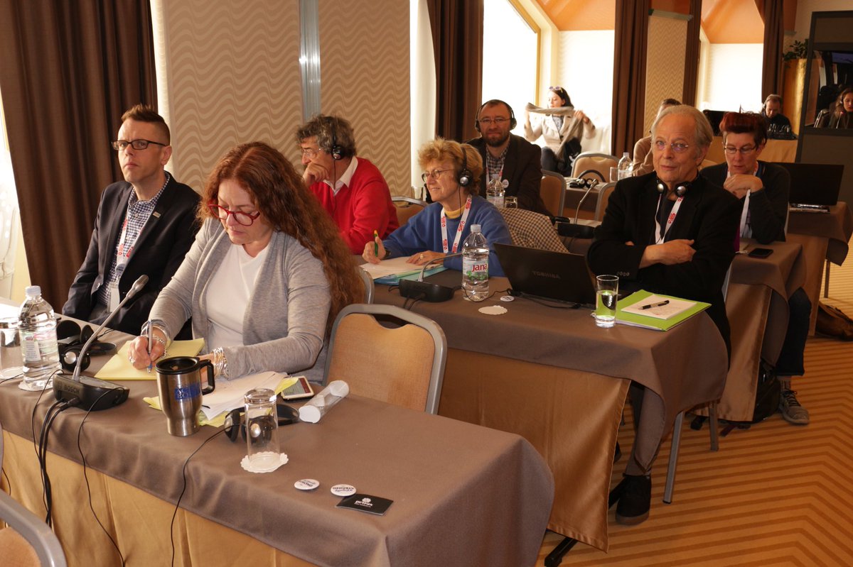 oyuncusendika's tweet photo. FIA Yönetim Kurulu toplantısının ikinci günündeyiz. ‘Mülteci sanatçılar’ konulu panelde @casod1992 dan @durmazd Türkiye’deki durumu anlattı. https://t.co/65dmPaoSv1