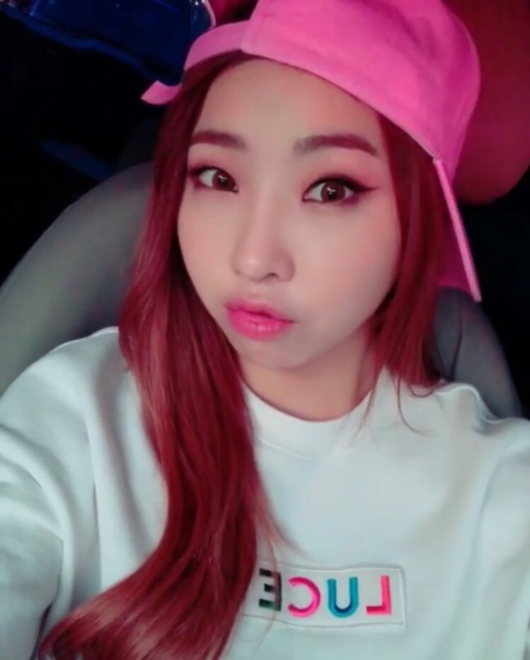 cillabambam's tweet photo. β¨ #POSSelcaDay https://t.co/XB4KZtDuCh