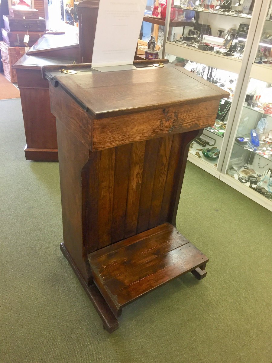 AntiquesFine's tweet photo. 19th Century Lecturers Lectern with inkwells £295.00 at Antiques on High, https://t.co/PEsxv5Z9sw #oxfordantiquescentre #jiveoxford https://t.co/DUpANuHWEi