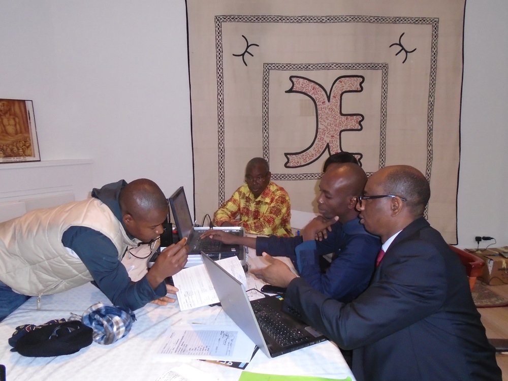 AmbaMali_Bxl's tweet photo. #AMBXL La mission conjointe Ambassade - #CTDEC se rend ce weekend à #Anvers et #Liège https://t.co/is8YqDQnCX https://t.co/SLxon4TtNF