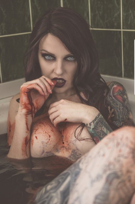 Want this print?? Sign up to tier 4 or higher on my patreon ? double prints this month for #Halloween