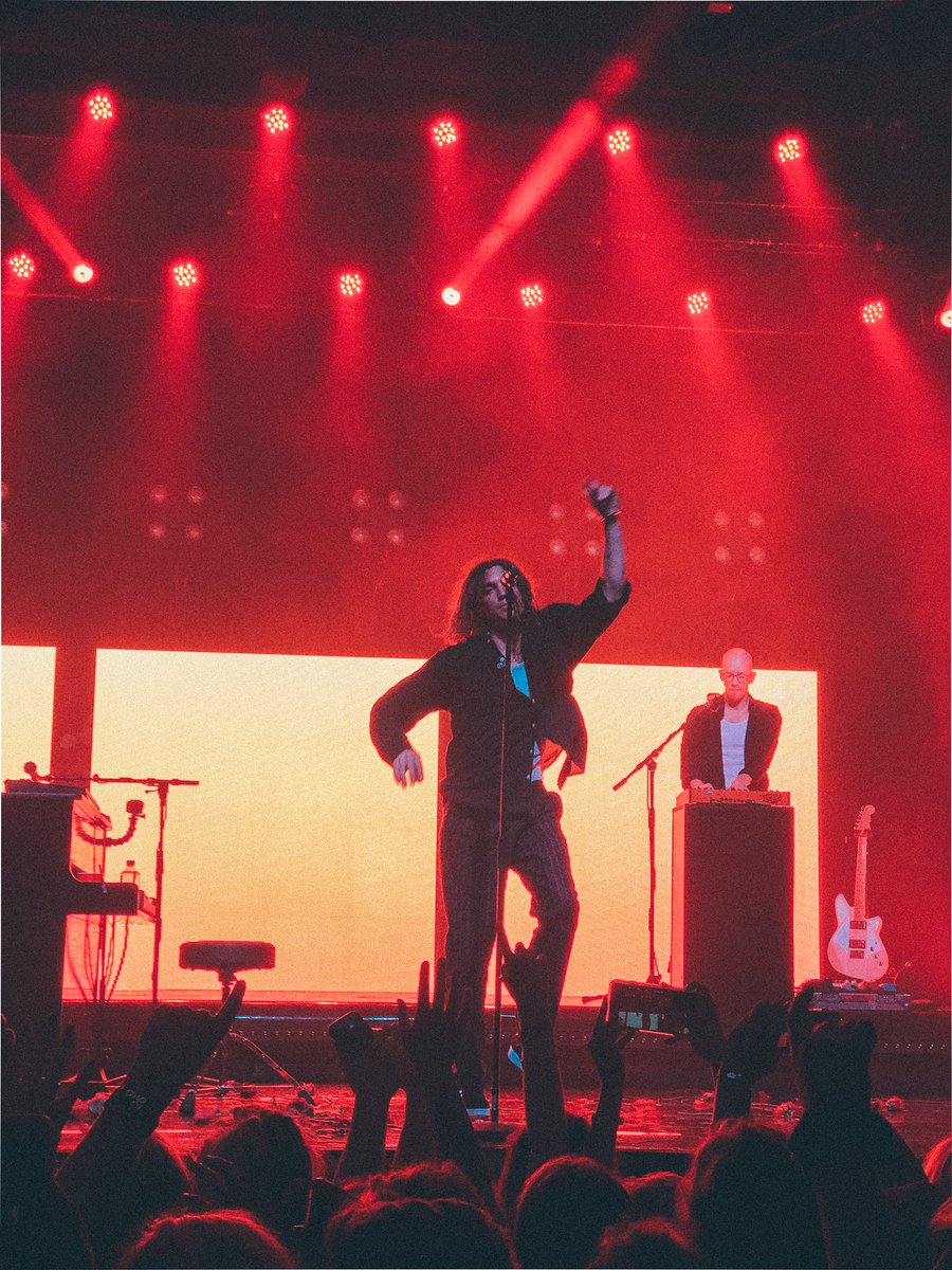 October 26, 2017. LANY. XO