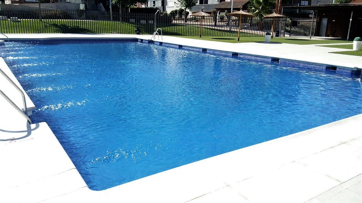 NEO_Piscinas's tweet photo. Algunas de las piscinas que confían en nosotros!! ¿Quieres tener un verano sin preocupaciones? https://t.co/I6QQ9rSNyy