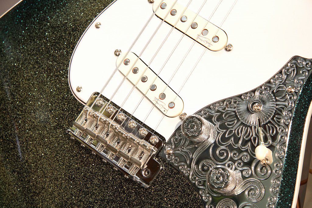 Yamano_Rockinn's tweet photo. 【3階ハイエンドギター&ベースフロア】
Coming Soon......!!😲
#Fender #FoundersDesign #MarkKendrick https://t.co/vYP8Yi5FIR