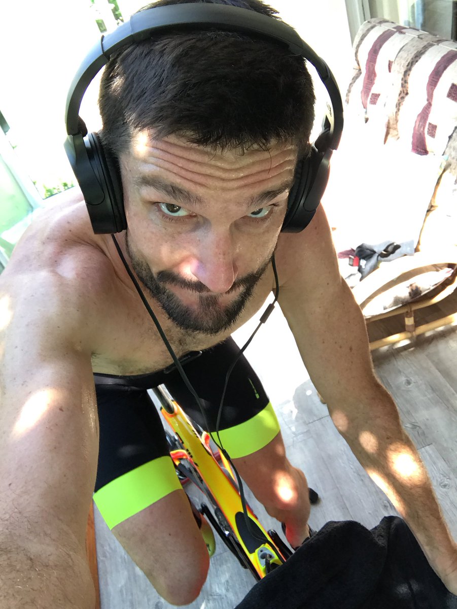 RD_murray's tweet image. We need safer roads to cycle on in @SouthAfrica  ... relegated to the turbo trainer for safety .. little respect out there #sharetheroad