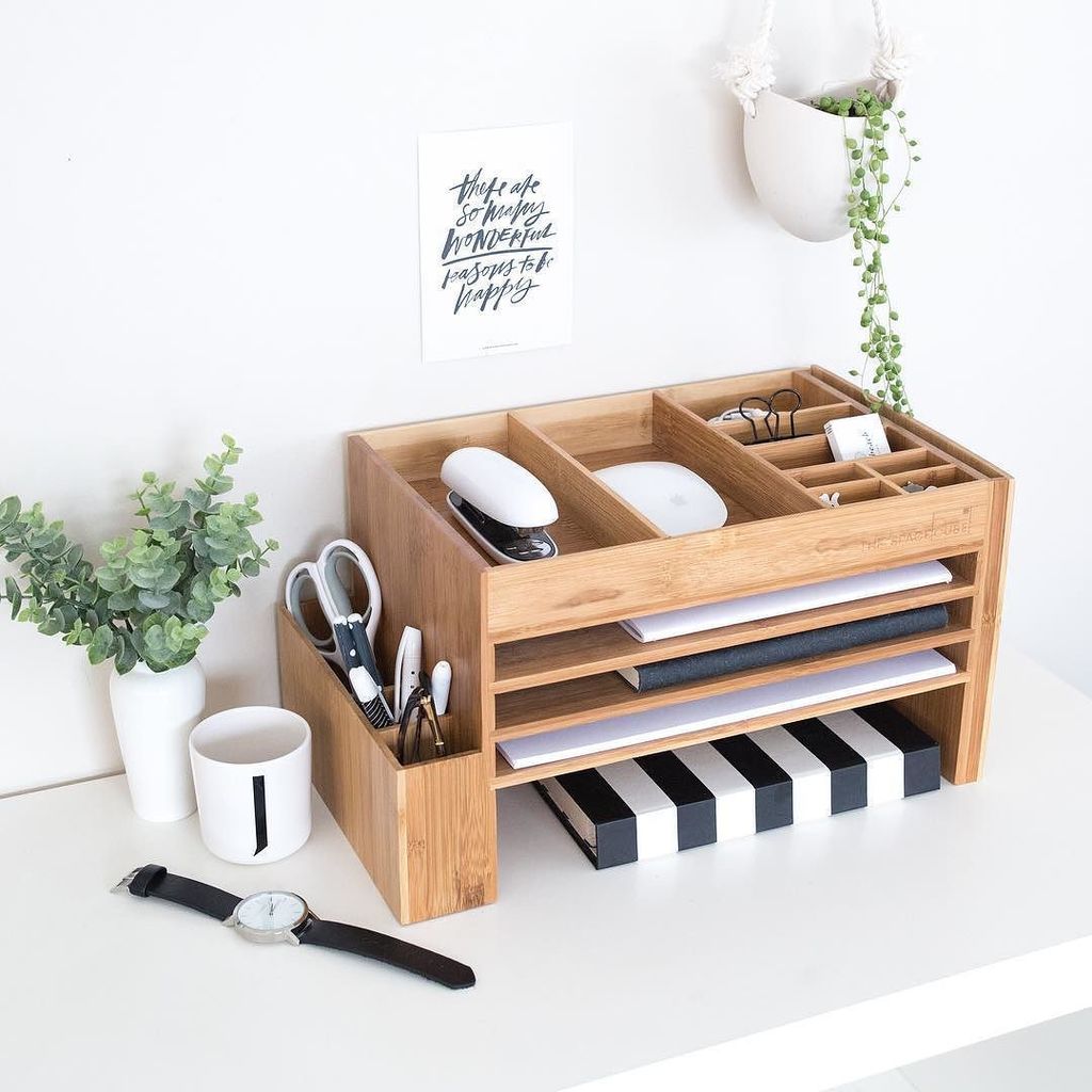 whitefoxstyling's tweet photo. Hands up all the disorganised peeps! 🙋🏼 Check out this super stylish answer to your desk mess! @thespacecube is a sleek organiser with stor… https://t.co/lWORErnoAa