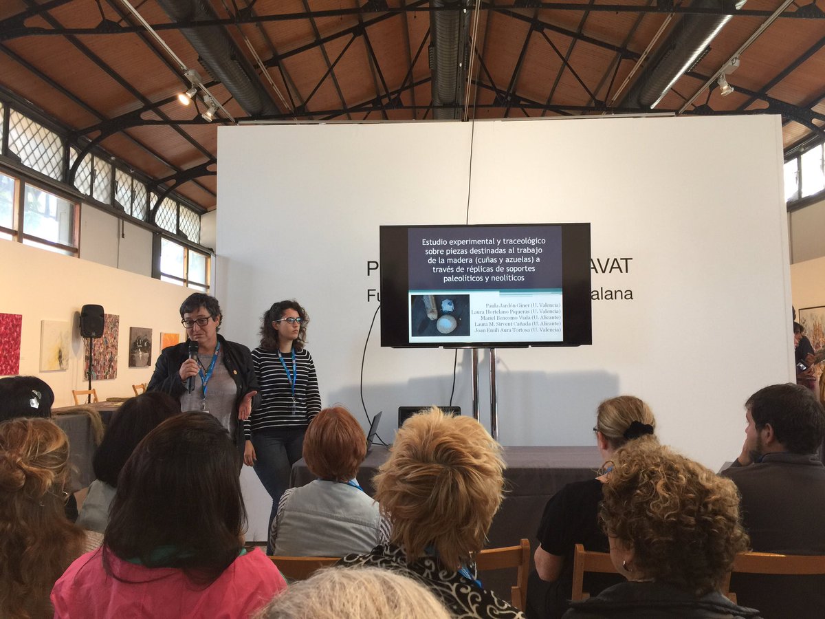 a_experim's tweet photo. P. Jardón. Estudio experimental sobre piezas de trabajo de madera en Paleolitico y Neolitico #CONEXP2017 #lligams @iphes @TarragonaPort https://t.co/GHRPLPE0j0