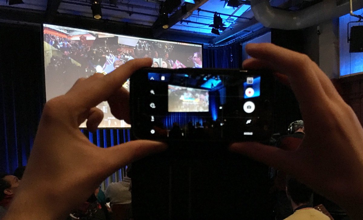 blendFX_'s tweet image. Let the #tweetception begin! #bcon17