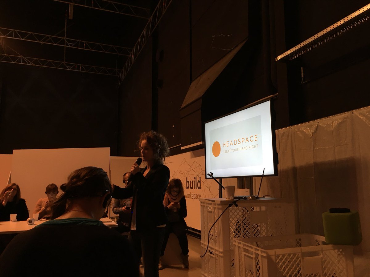 Clemence_Lemon's tweet photo. “The brain is a #muscle you can train with #mindfulness” @IsabelDeClercq @DigitalLife_DAI #nwc17 https://t.co/NqbKMFhzOd