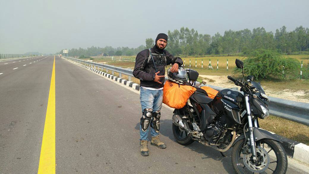 DBATG1's tweet image. #RoadTripToSikkim on @India_Yamaha  #FZ250 gonna be awesome for Sumant and Saurabh 

#TravelGearPartner - @TeamGoldenrider  Riders
#DBATG