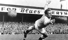 Happy 85th Birthday to Manchester United legend Harry Gregg!! 