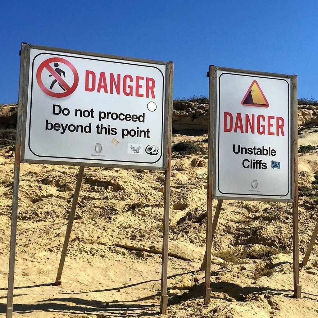RobiMyPodroze's tweet photo. #danger #ostrzeżenie #cliffs #klify #azurewindow #malta #gozo #maltagozo #trip #travel #travelblog #robimypodroze … https://t.co/9lyukuQWaF https://t.co/CiOarNsxE2