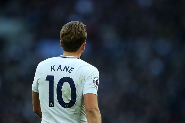 SkySportsNews's tweet photo. BREAKING: @SpursOfficial’s @HKane out of tomorrow’s game at @ManUtd with hamstring injury. #SSN https://t.co/iAm8nvhvDL