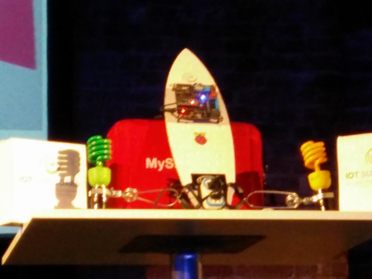 kwiatkk1's tweet photo. Just managed to put lights on at the #Code4Life2017 stage using mqtt and eclipse phao. Cool 💡💡💡 https://t.co/KkzeyQo2Xv
