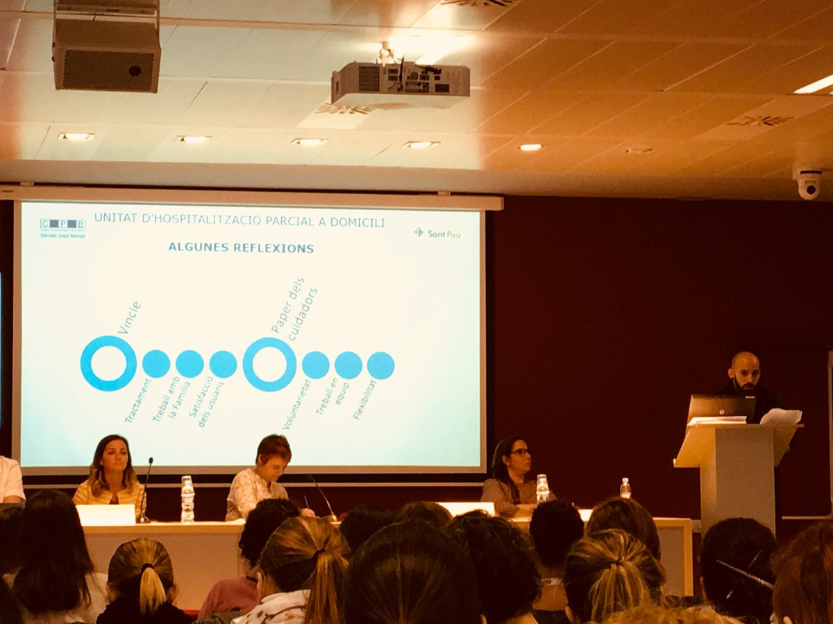 karolandres08's tweet photo. Reflexions exposades per  @dgimdiez sobre l’atenció domiciliaria de salut mental. Gran ponent!! #InfSM7JC a @COIBarcelona https://t.co/yCm64GUCN1