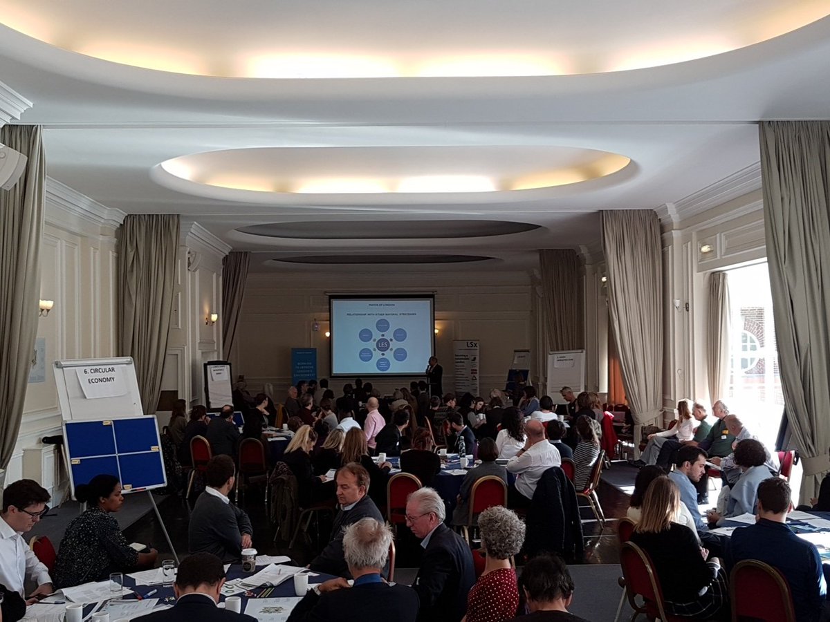 LSx_News's tweet photo. Wow! Amazing turn-out for the #LSxOnEnvironmentStrategy event today. @LDN_environment @CleanAirLondon @andrewdakers https://t.co/H3xS4BdiSZ