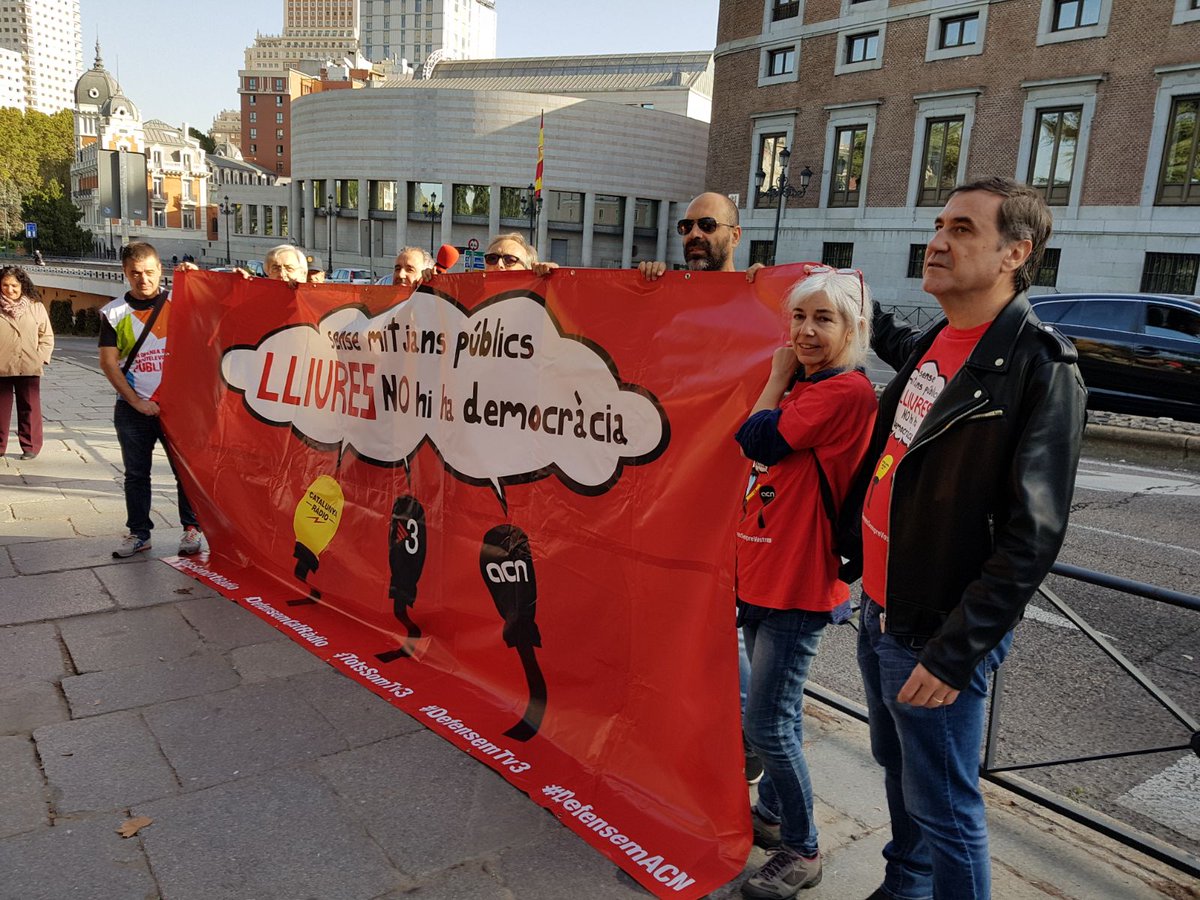 Comité Telemadrid con los compañer@s de <a href="/comitedetv3/">Comitè Empresa TV3</a> defendiendo la independencia del servicio público d radio y TV estatal y autonómico