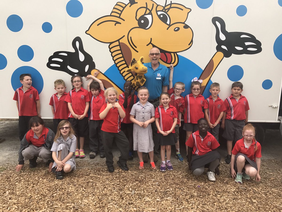 LifeEducationSA's tweet photo. Fantastic week at Mark Oliphant College 🙌👏🏻#kidsbeinghealthynsafe https://t.co/L6tHkA6pe4