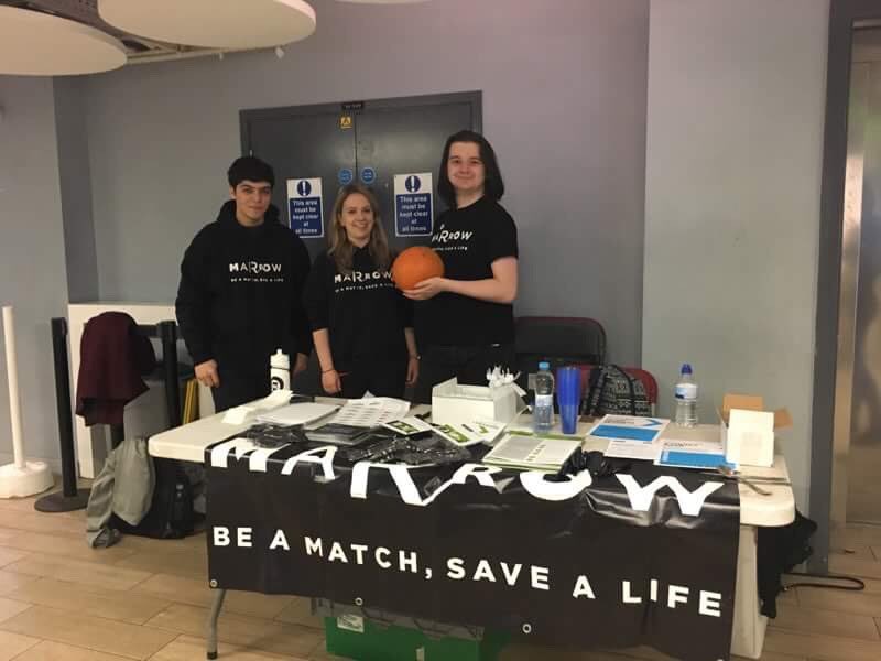 KeeleMarrow's tweet photo. We're outside the SU selling pumpkins to raise money for @AnthonyNolan! We also have a clinic & we're here until 4! Happy #Marroween! π https://t.co/wEXtrg6PQy