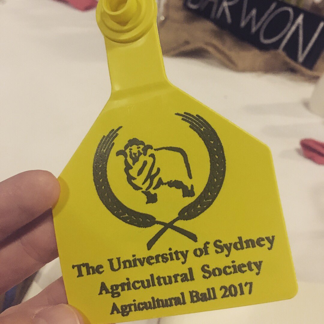 channah_rock's tweet photo. Having a ball at Ag Ball 2017! #agball @Sydney_Uni https://t.co/Xa0C6R1VuM