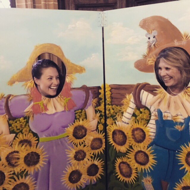 channah_rock's tweet photo. Having a ball at Ag Ball 2017! #agball @Sydney_Uni https://t.co/Xa0C6R1VuM