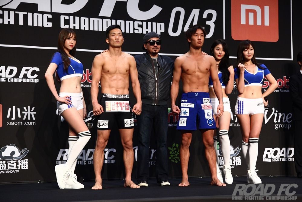 ট ইট র ゴング格闘技 10 28 Road Fc43 フェザー級 5分3r イ ギルウ 65 9kg Vs 朝倉未来 65 9kg イ ギルウ 健康のお陰で 喉の病から ケージに戻って来れて幸せ ベストを尽くして勝ち より大きな試合で戦うことが楽しみ 朝倉未来 いつも通り1rで