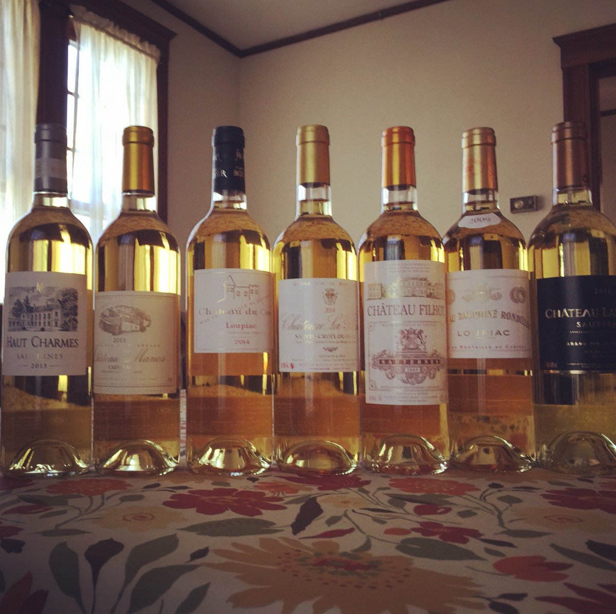 TheWineHub's tweet photo. R U joining the #SweetBordeaux #VirtualTasting next THU 11/2 @ 8:30pm EST? 
I am! 🙂 + 🍷💞🥂 = 😀 With @snooth &amp; @SweetBordeauxUS! 
#HappyFriday https://t.co/FhXp8kSlNE