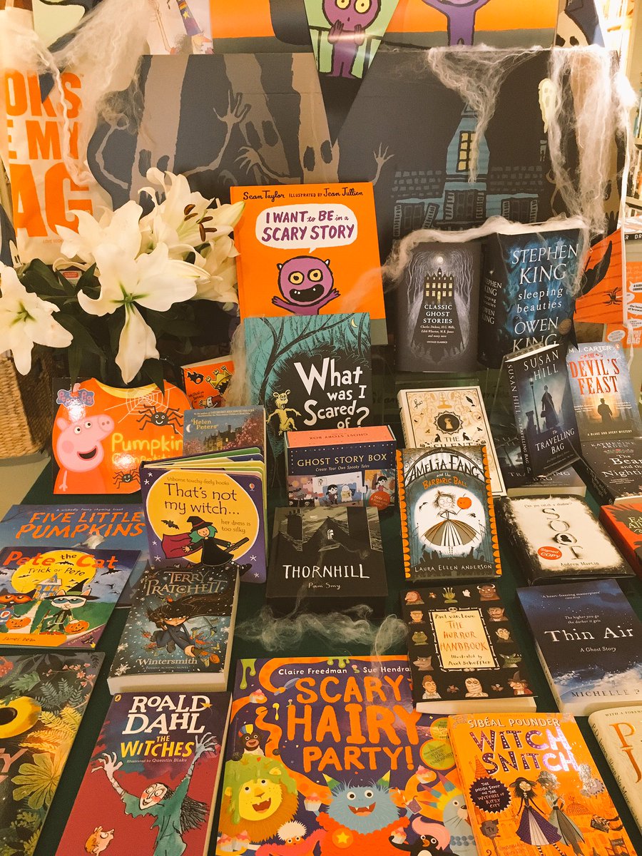 walkerpicbooks's tweet photo. WINDOWS! So many SCARY STORY bookshop windows! 👏 https://t.co/4TDVvx5lEv