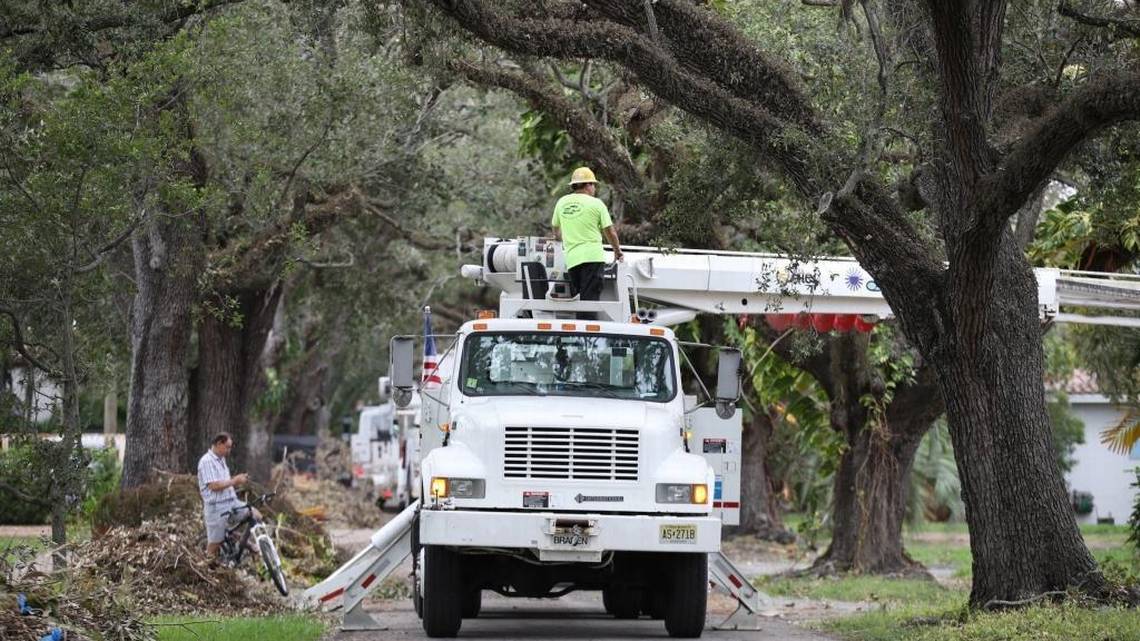 OfficialJoelF's tweet photo. FPL wants to increase electric bills across Florida to make up for Hurricane Irma costs https://t.co/a4aJFPVS79