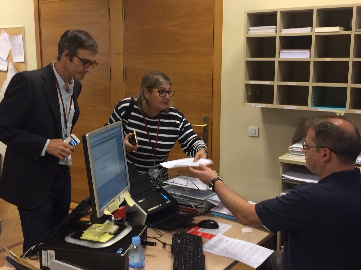 Consells professionals i comitès TV3 i CatRàdio, al Senat per demanar que no s'intervinguin mitjans públics #DefensemTV3 #DefensemCatRàdio