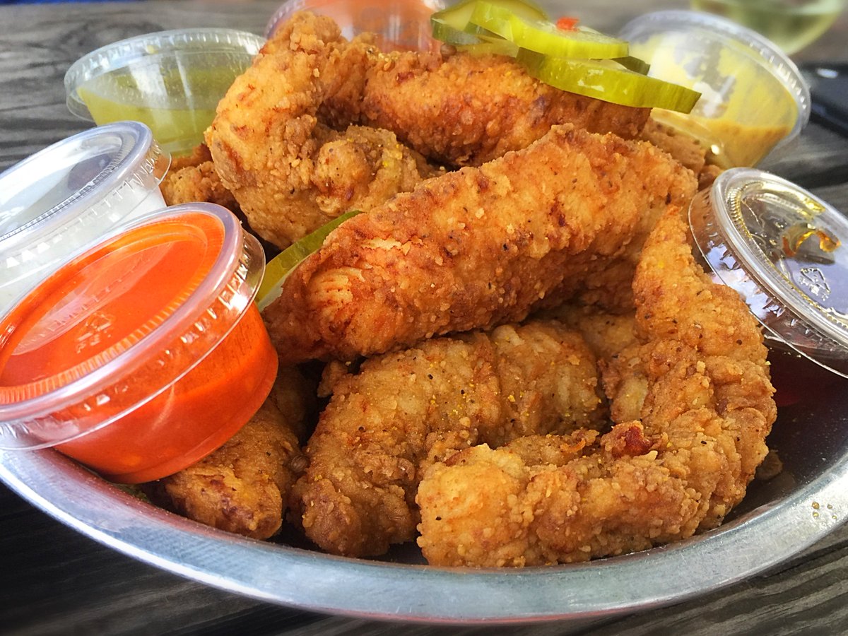 CS_TF's tweet image. Lunch is always incredible at Chicken Scratch!
cs-tf.com 

#foodie #friends #friedchicken #familyrestaurant #dallasrestaurants