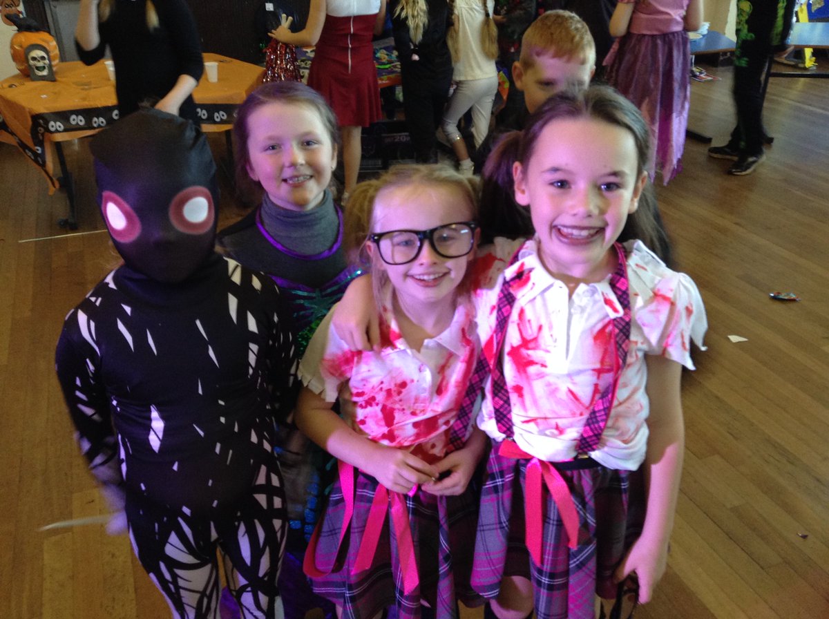 portmeadp's tweet photo. Year 3 had a fantastic Halloween disco. Thanks to all the staff who arranged it. They had a blast! Happy Halloween all! ππΊ #pmdpy3 #pmdpfun https://t.co/plBmcMCUUA