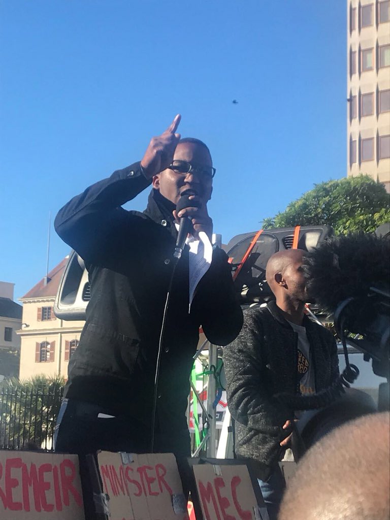 equal_education's tweet photo. Mr Edwards, Cedar High teacher: We demand to see evidence of the plans we have asked for. We are asking for safer schools #MarchForSafety https://t.co/1vuTJKTZI9