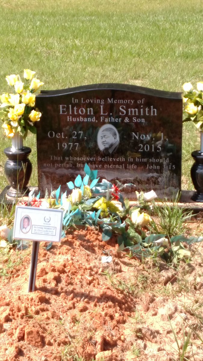BobbyBakerJr2's tweet photo. Happy birthday Elton. Gone way to soon but never will be forgotten. #0ct.27 #oct.13.#oct.22 #oct.29. boys for life, miss you bro. https://t.co/zSHKdlyQIM