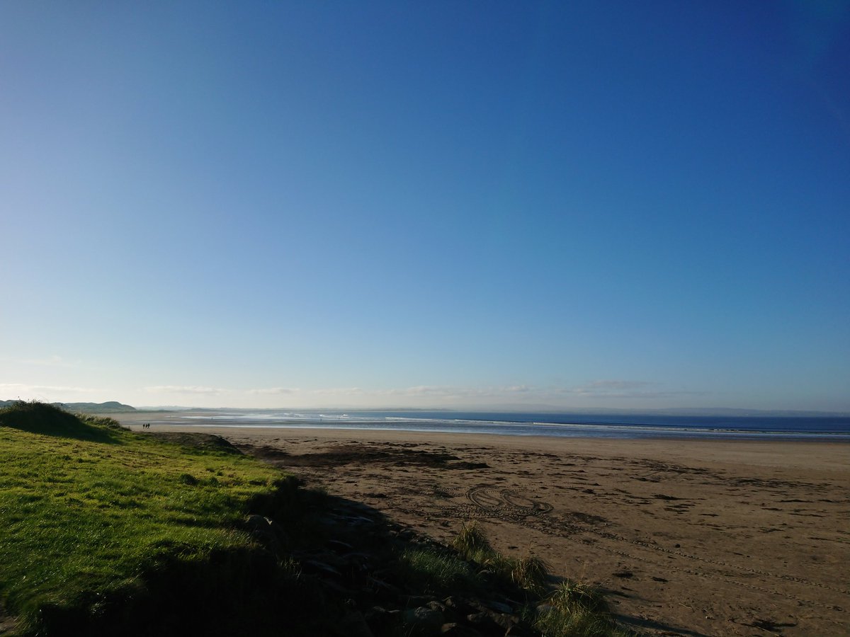 PaulMaraIreland's tweet photo. Well #Mayo is looking grand today #Enniscrone #Inniscrone #Inniscrone #Ireland https://t.co/mWiXT0XZDc
