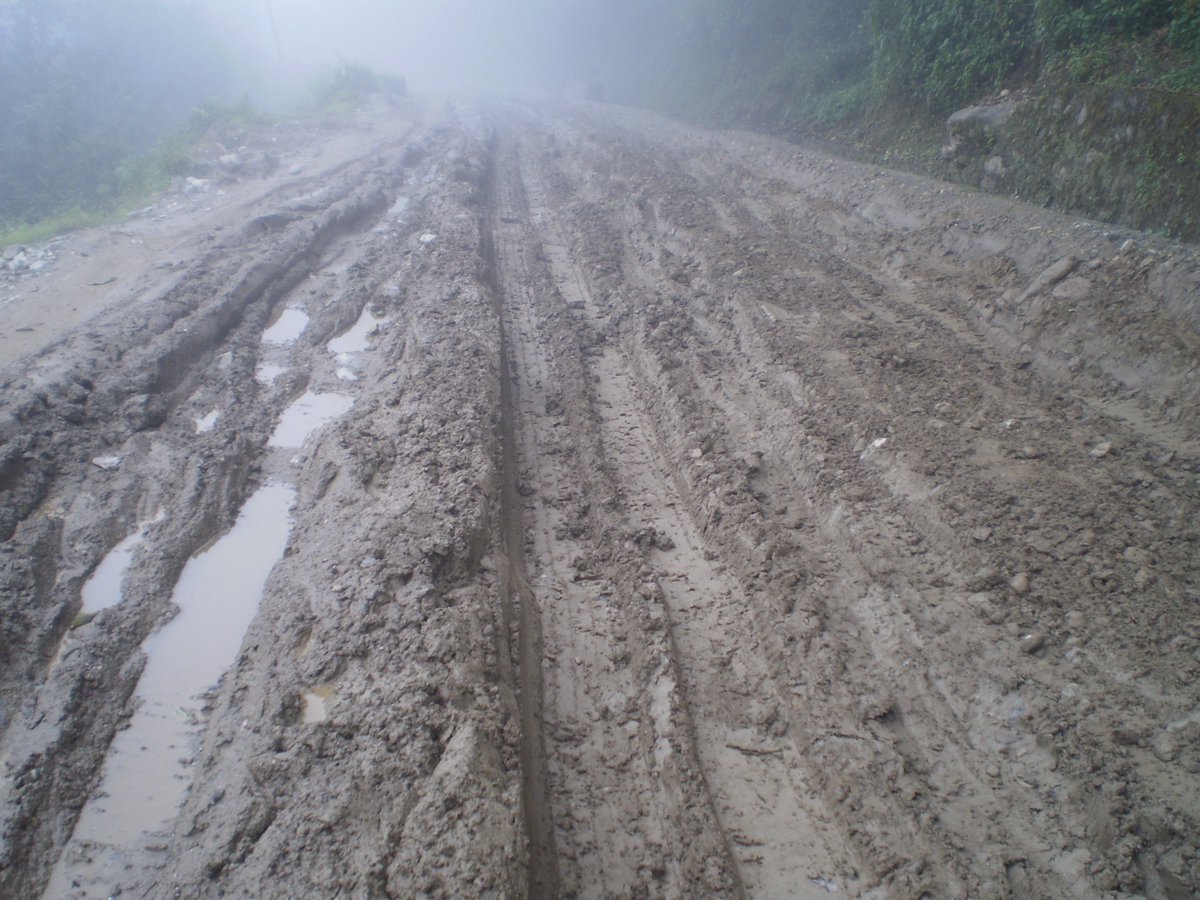 Vote for me (a highway in Nepal)