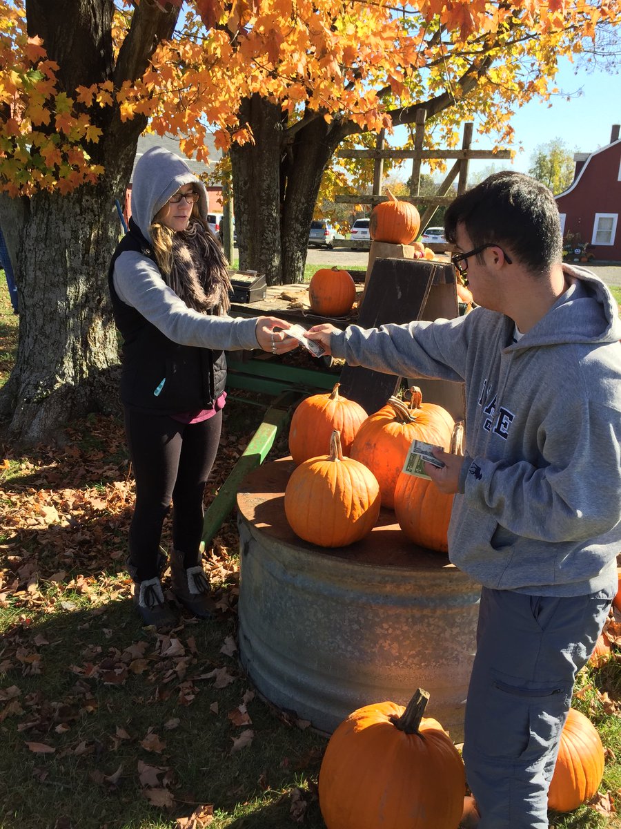 LHTC Pumpkin Picking...a beautiful day at Ox Hollow Farm🎃