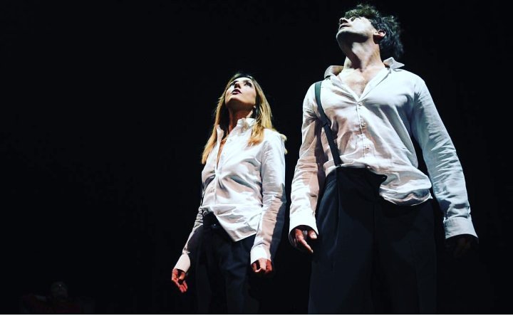 Stasera vi aspettiamo..laGuerradeiRosea è a Genova al Politeama...stasera e domani!!! Veniteeee!!!! Ciaooo