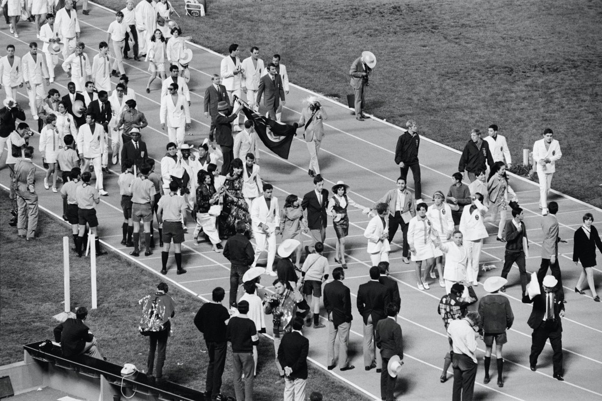 juegosolimpicos's tweet photo. Tal día como hoy hace 49 años fue la Ceremonia de Clausura 🏟️ de los #JuegosOlimpicos de #Mexico1968 🇲🇽. #Mexico @COM_Mexico 📸 COI https://t.co/ttS4CZbXrb