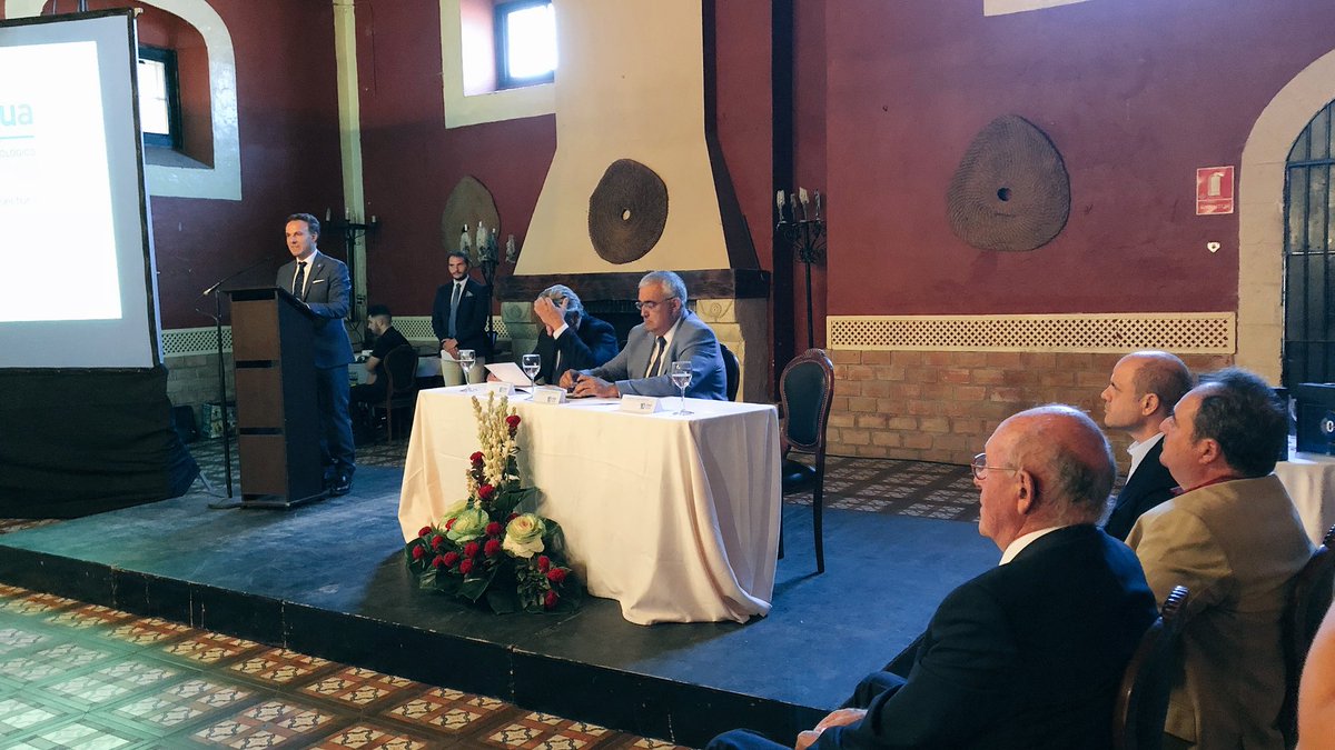 Ctaqua_CT's tweet photo. Bajo el lema “10 años creciendo con el sector” @ARdeArellano preside el acto de nuestro decimo aniversario con @ElPuerto #AniversarioCtaqua https://t.co/LmzbsHNtsh
