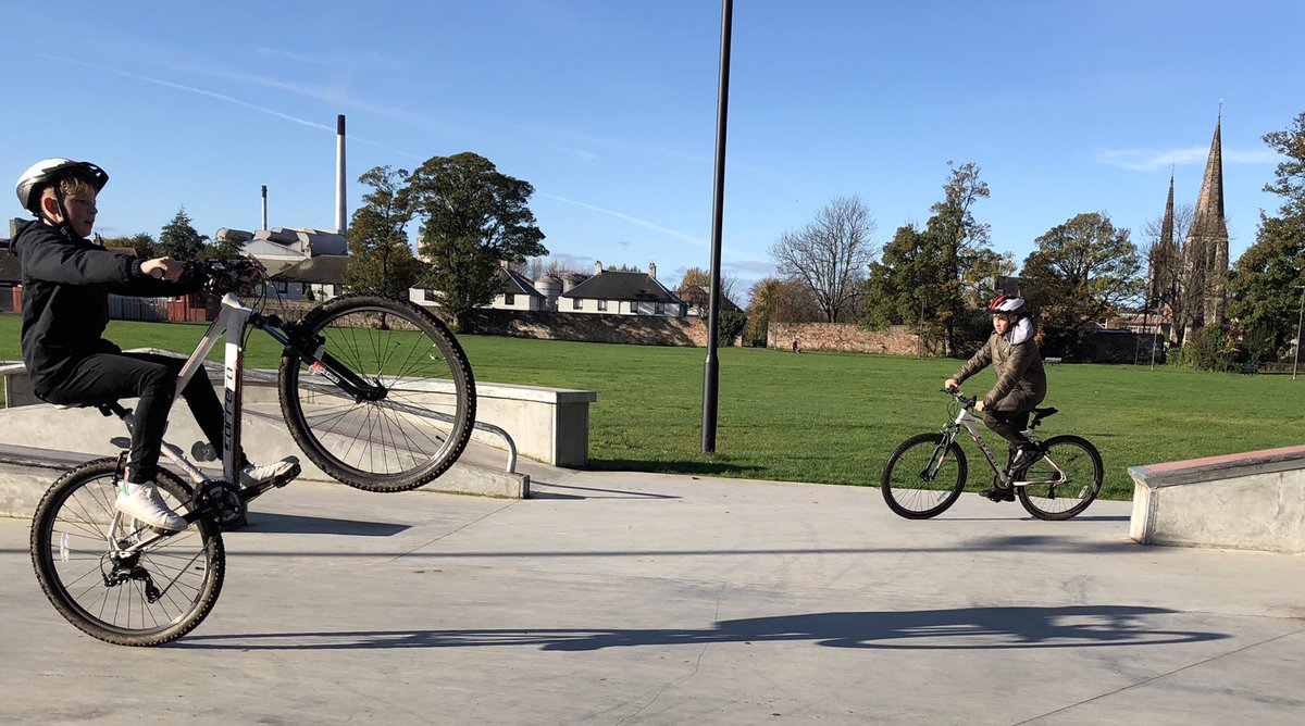 clackscsss's tweet photo. The boys finished the week with bike skills at Alloa skate park 🚲 #Teamcsss #balanceandcontrol #dontfall https://t.co/E4KXXL7k4w