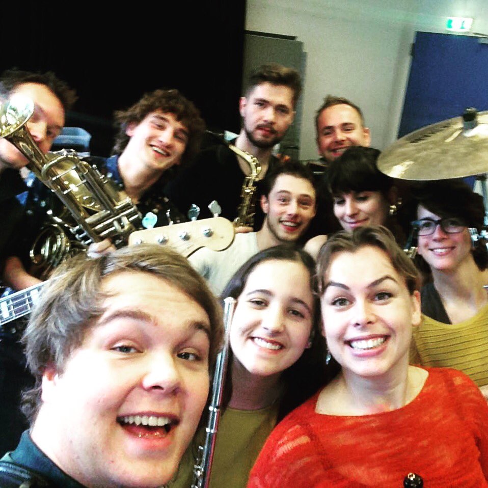 jongNBE's tweet image. Vanavond spelen we bij @opiumrtv op @NPORadio4 in @VondelCS. Om 22.30 dus luisteren!