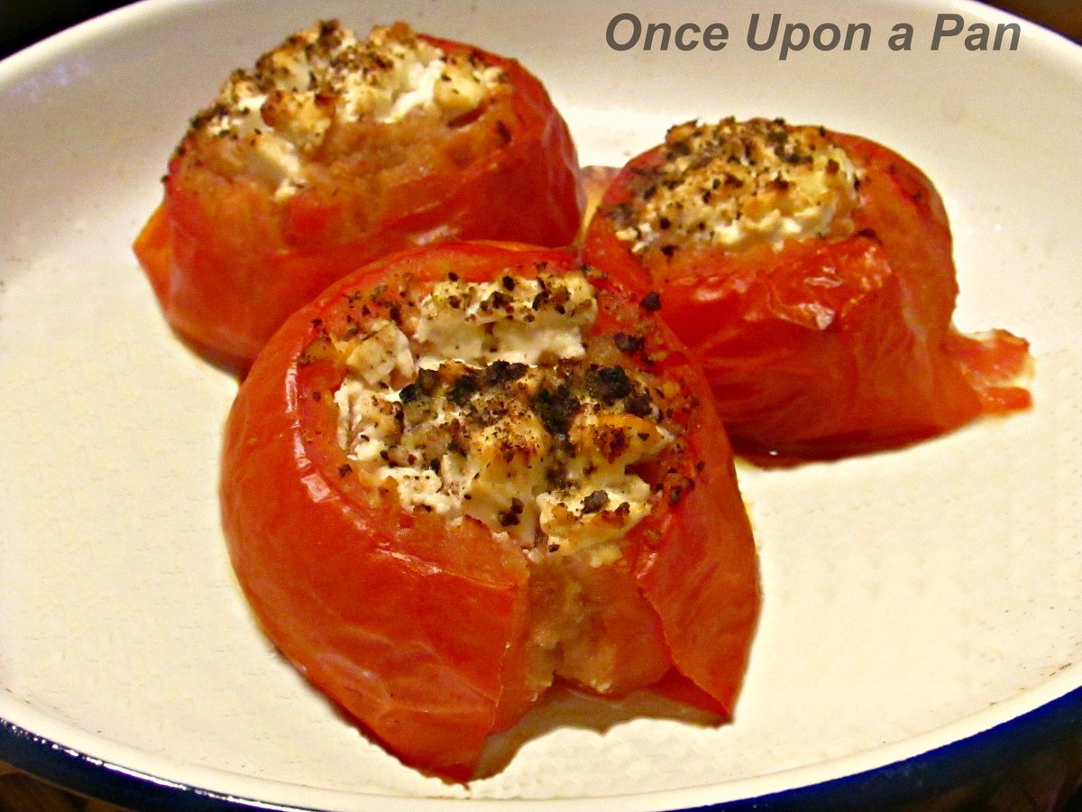 RICOTTA STUFFED TOMATOES - buff.ly/2gMLC0B -starter, main course or side dish, you decide #food #ricotta #tomatoes #recipe #malta