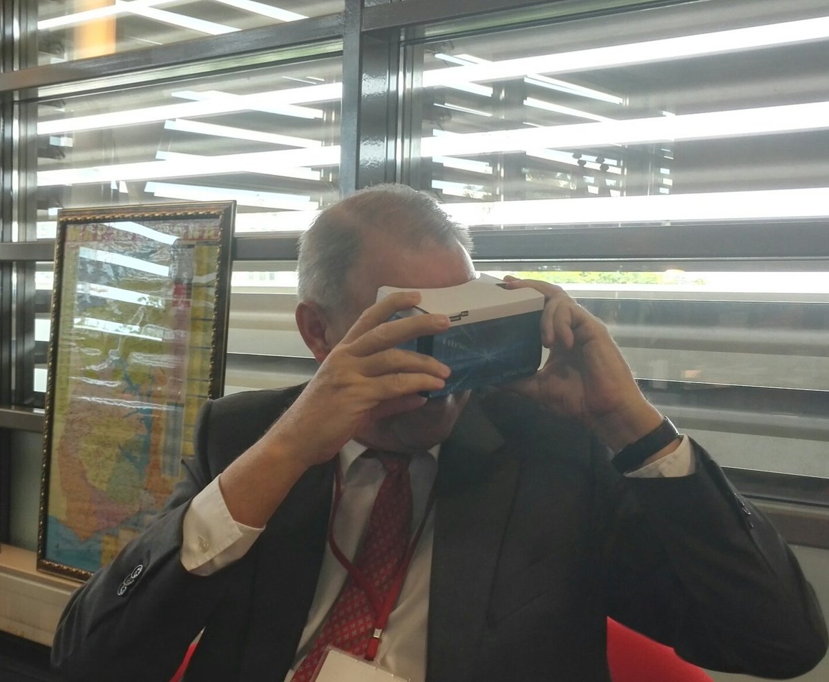 jcschut's tweet photo. The Ambassador @NLinGhana engaging in Virtual Reality and the possibilities of #BIM explained by @Masedigid @WitteveenBos. Nice interaction! https://t.co/XYZ8LtNOPZ