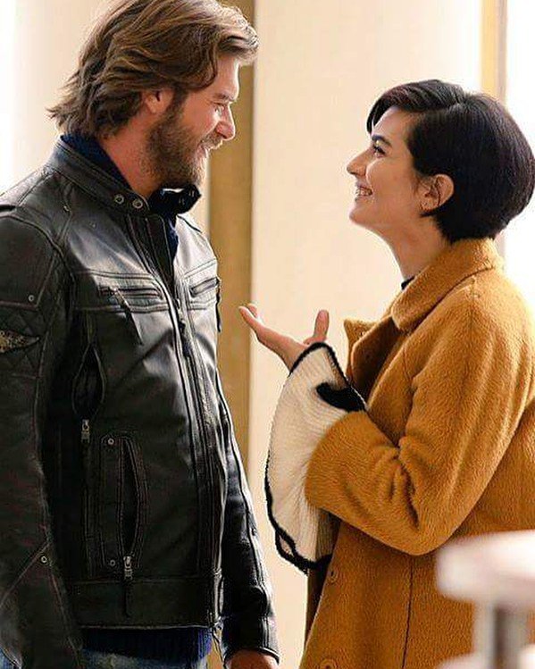 💘🙊

.
.

حلِوة ضحكتك ،
وإللي خلق هالدِنيا تضيعْني 😍❤