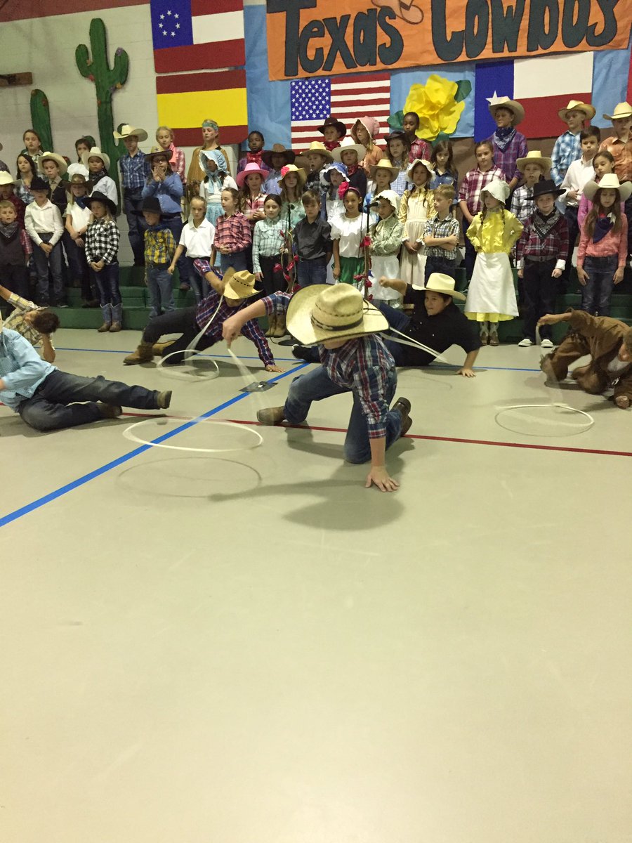 tc96sl's tweet photo. Levi at his Texas Cowboy program and art presentation! @CaptainCoody @MtPeak_Elem @mrsmayermtpeak @MisdProud https://t.co/VO9zIHMip7