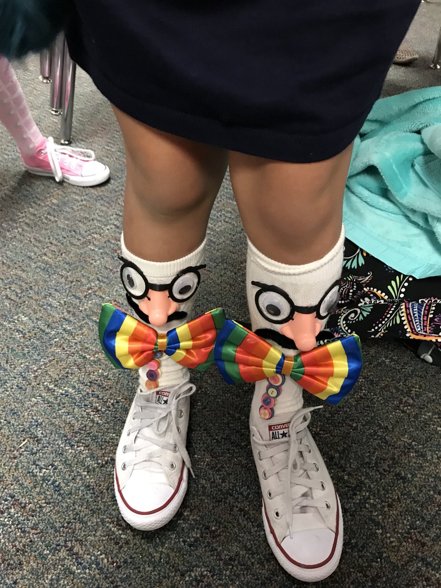 heatherbales12's tweet photo. We are sockin’ it to drugs in Mrs. Bales’ class #eseSOAR @HumbleISD_ESE https://t.co/sObaylR6P9