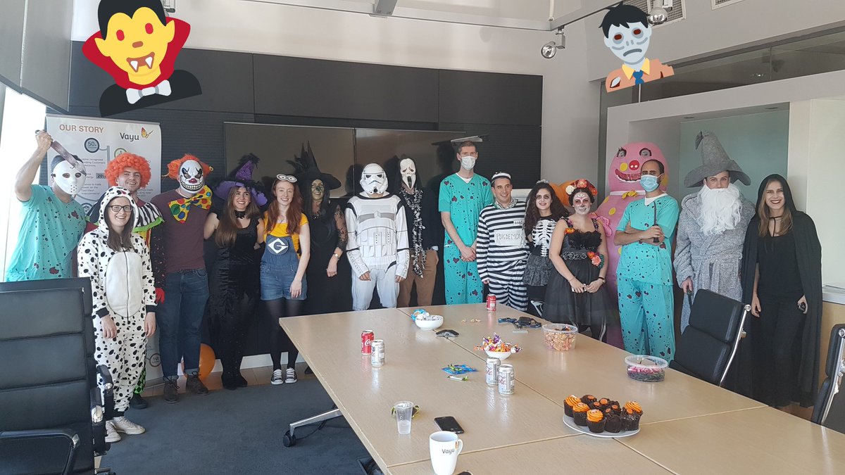 FlogasESL's tweet photo. @kdonnelly001 #trickortreatfortemplest #fridayfright #Halloween #OneLastPhoto https://t.co/o44lcbtM1h
