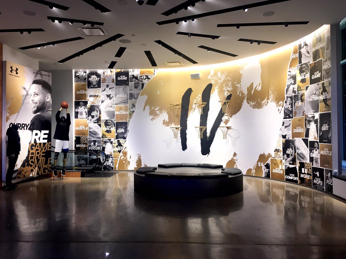 browneyed_j's tweet photo. @StephenCurry30 this one is 4 you! #Curry4 @UnderArmour #morewins #uachicago https://t.co/943maMqPI4